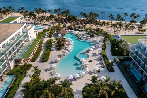 Punta Cana Beachfront Resorts: What Beach Access Means